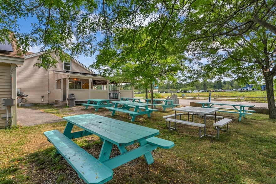 More Photos Of 150 US ROUTE 1, Freeport Fast Food For Sale