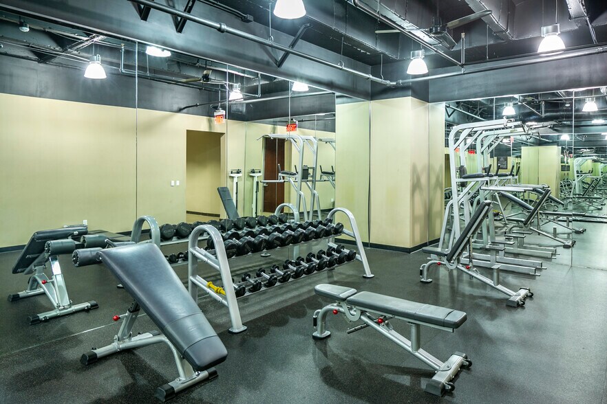 More Photos Of 10370 Richmond Ave, Houston Office For Lease