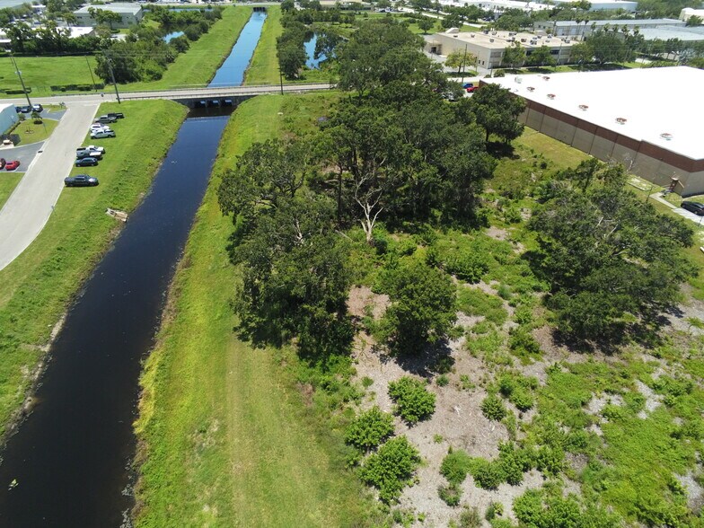 More Photos Of 7125 114th Ave, Largo Land For Lease