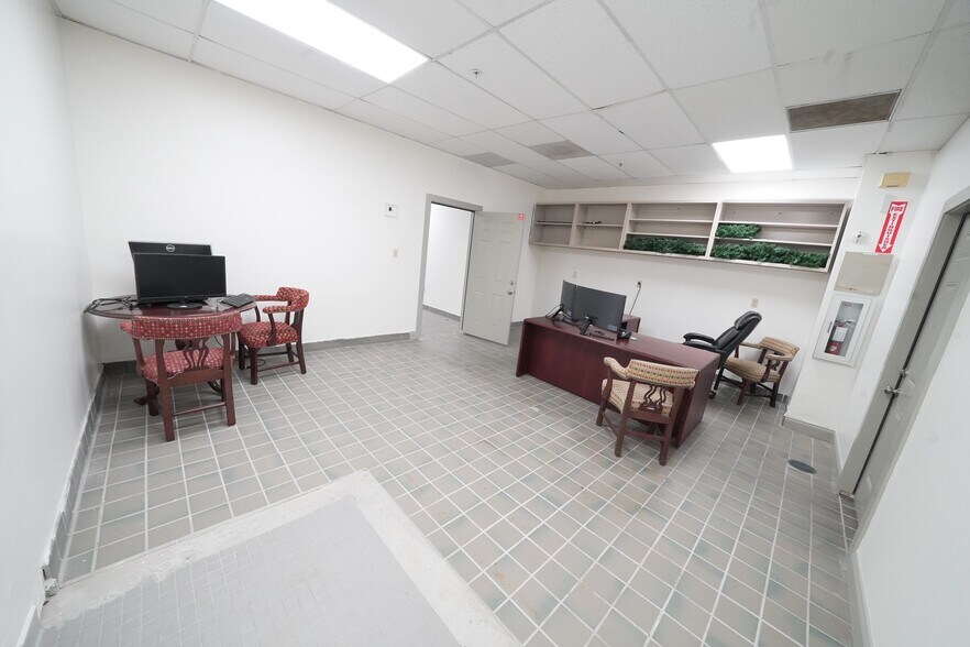 More Photos Of 1426 Skees Rd, West Palm Beach Unknown For Lease
