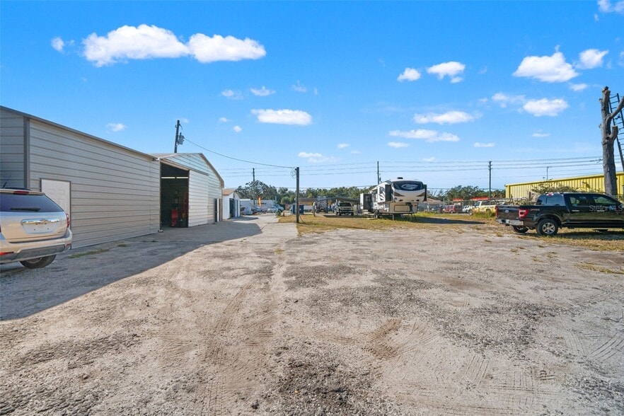 More Photos Of 9539 State Road 52, Hudson Flex For Sale