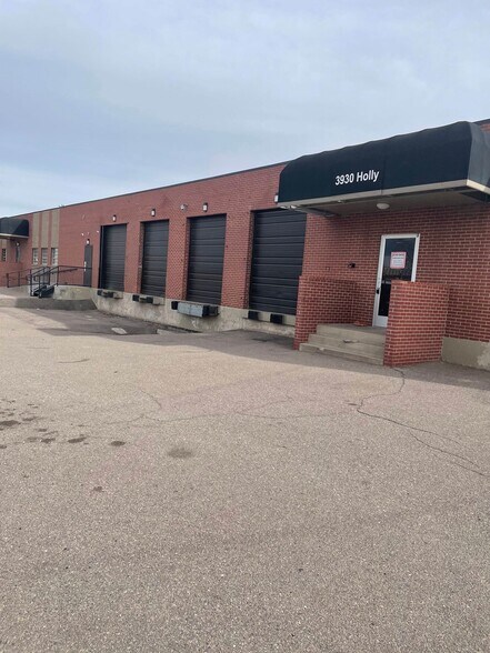More Photos Of 3930-3940 Holly St, Denver Warehouse For Lease
