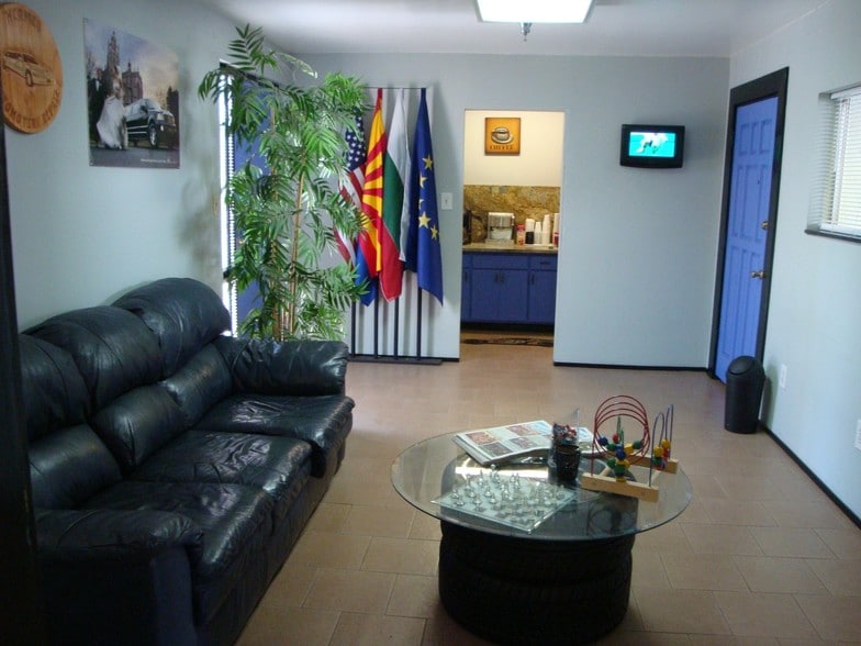 More Photos Of 3802 E Illini St, Phoenix Service For Lease