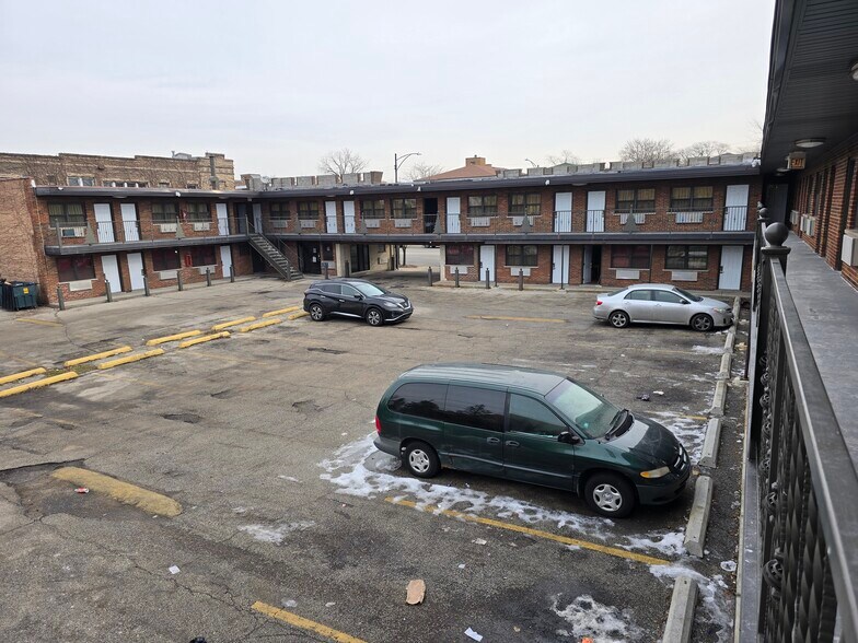 More Photos Of 9118 S Cottage Grove Ave, Chicago Hotel For Sale
