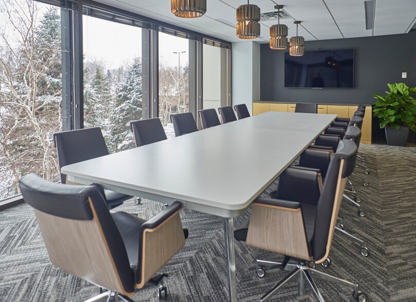 More Photos Of 7900 Xerxes Ave S, Bloomington Office For Lease