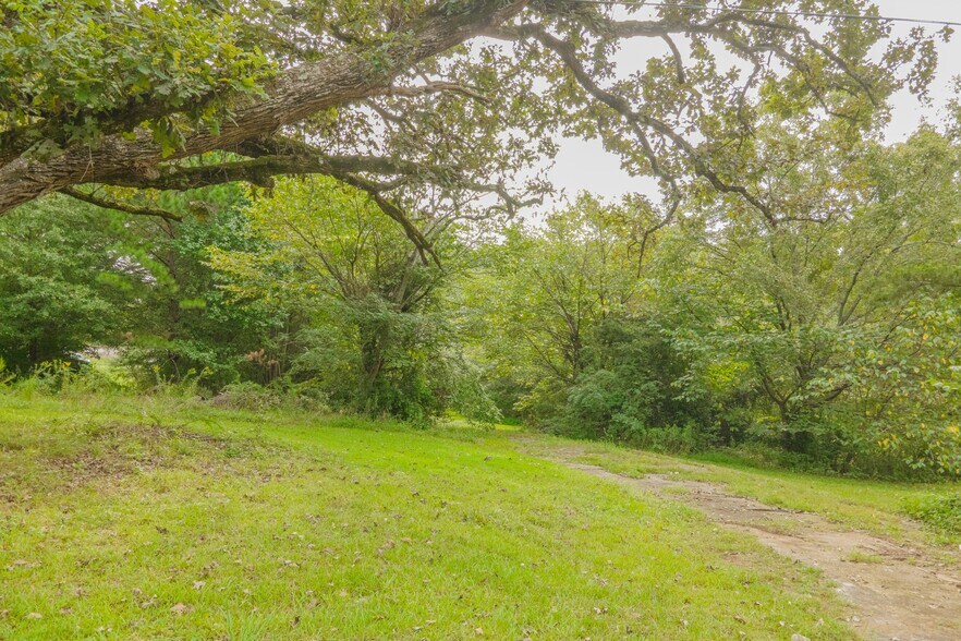 More Photos Of 0 6th St, Auburn Land For Sale