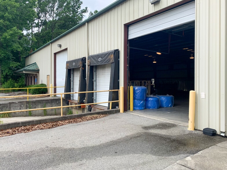 More Photos Of 7421 W Spartan Blvd, Charleston Warehouse For Lease