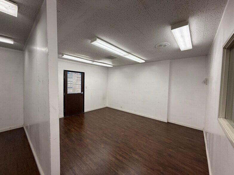 More Photos Of 3400 W 6th St, Los Angeles Office For Lease