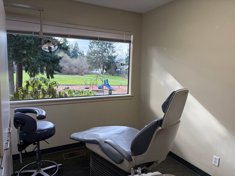More Photos Of 1515 N 200th St, Seattle Medical For Lease
