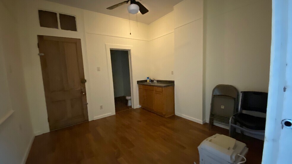 More Photos Of 213 N Broad St, New Orleans Storefront Retail Office For Lease