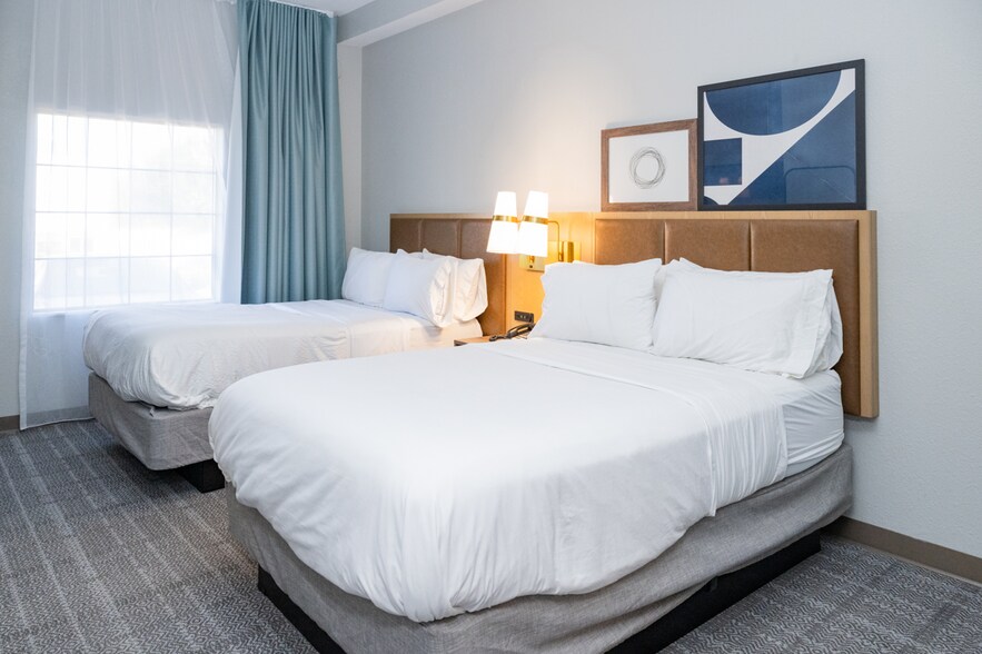 More Photos Of 801 Ridgewood Rd, Ridgeland Hotel For Sale