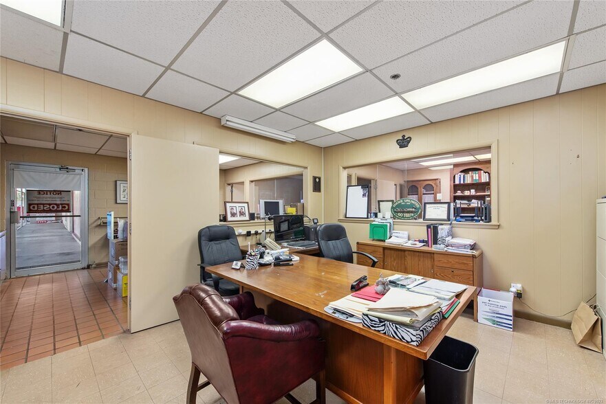 More Photos Of 1509 N Main St, Muskogee Freestanding For Sale