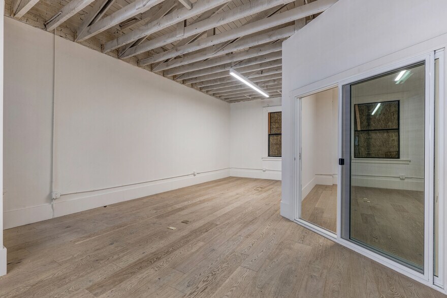 More Photos Of 227-231 Kearny St, San Francisco Storefront Retail Office For Lease