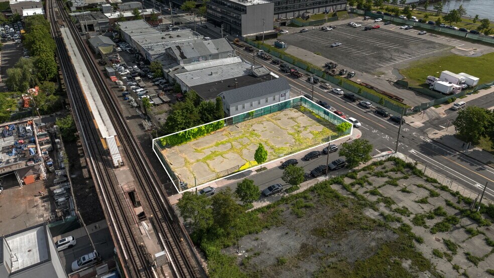 Primary Photo Of 1 Water St, Staten Island Land For Sale