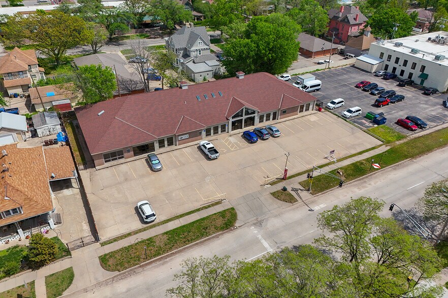 More Photos Of 1020 N Main St, Wichita Medical For Sale