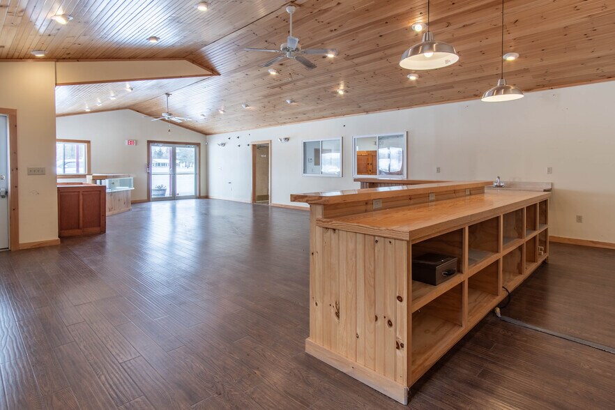 More Photos Of 43748/43752 NY-12 Rt, Alexandria Bay Freestanding For Sale