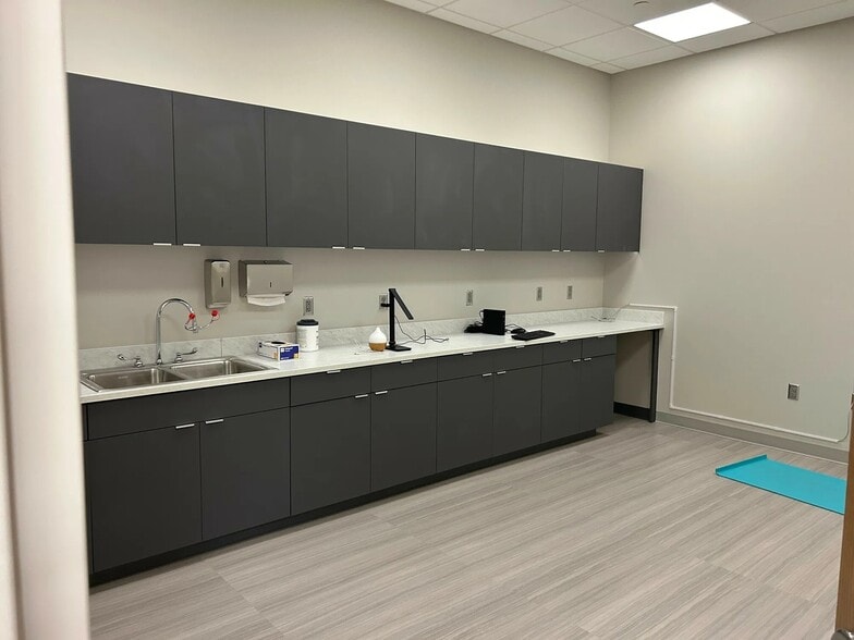 More Photos Of 8516 S Portland Ave, Oklahoma City Medical For Lease