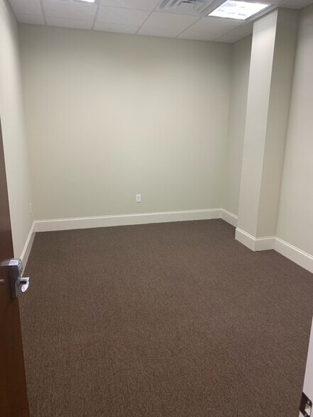 More Photos Of 8180 Regent Pky, Fort Mill Office For Lease