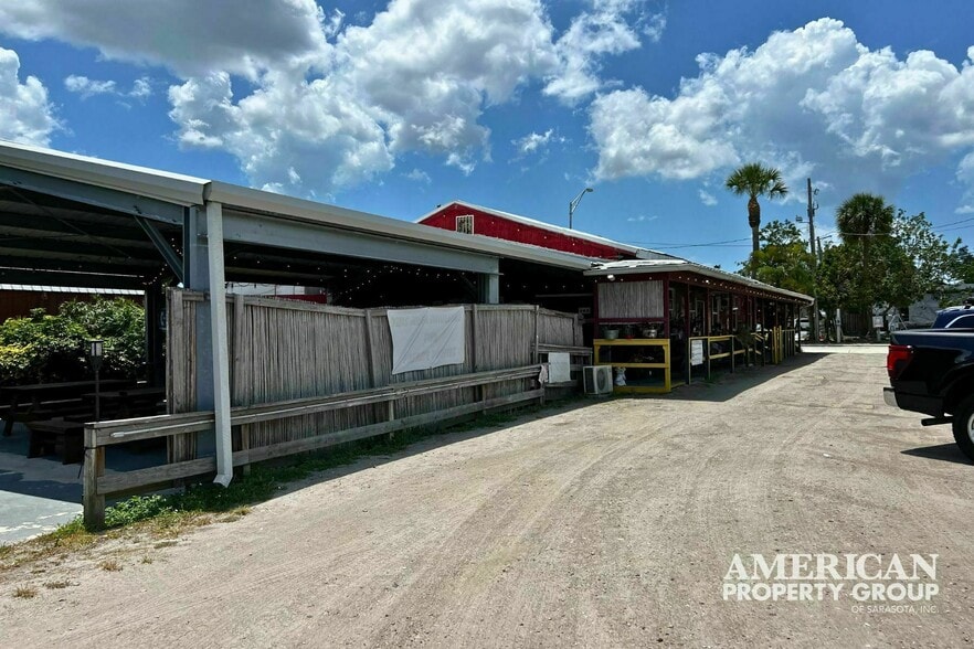 More Photos Of 987 S Packinghouse Rd, Sarasota Restaurant For Sale