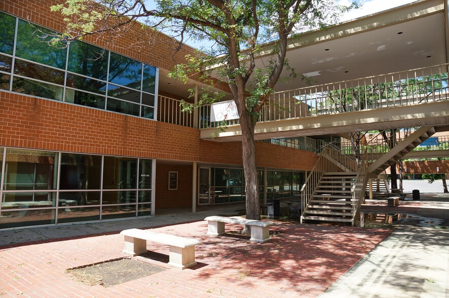 More Photos Of 441 Wadsworth Blvd, Lakewood Medical For Lease