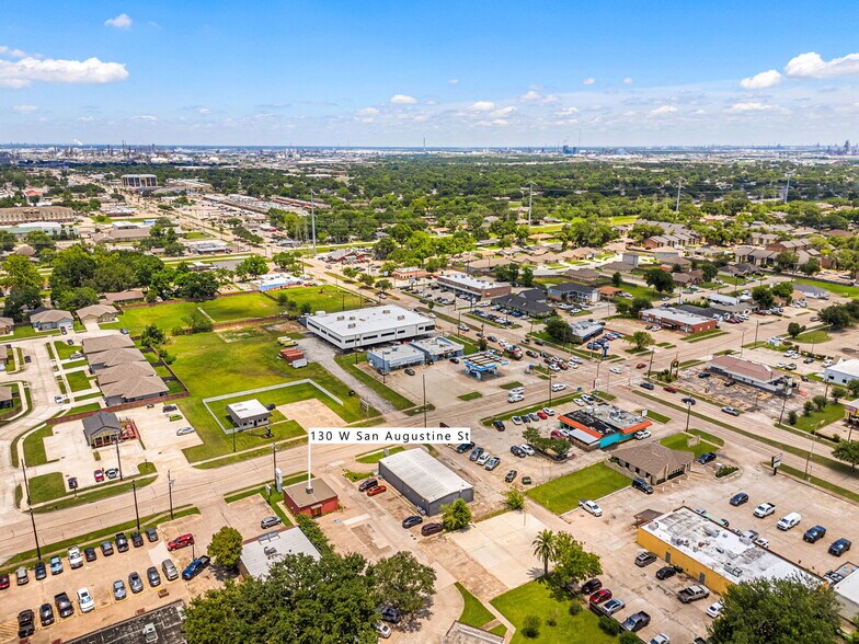 More Photos Of 130 W San Augustine St, Deer Park Office For Sale