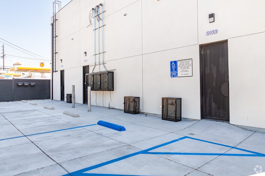 More Photos Of 5933 Vineland Ave, North Hollywood Storefront For Lease