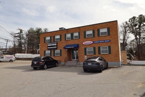 More Photos Of 173-175 Cambridge St, Burlington Freestanding For Lease