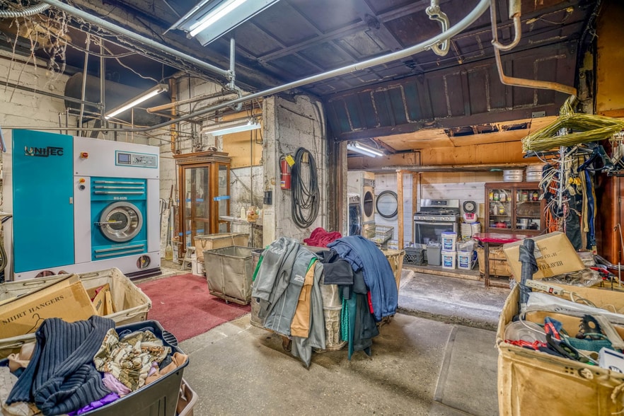 More Photos Of 12 E Wister St, Philadelphia Storefront For Sale