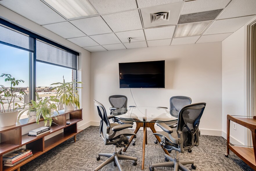 More Photos Of 1035 Pearl St, Boulder Office For Sale