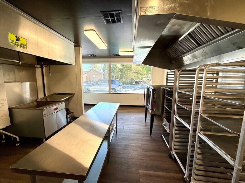 More Photos Of 105 S Water St, Nixa Restaurant For Sale