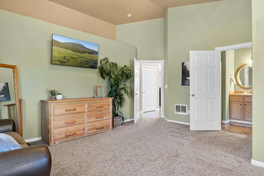 More Photos Of 53345 Riverview Dr, La Pine Multifamily For Sale