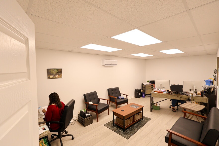 More Photos Of 8957 NC Highway 96 S, Benson Warehouse For Lease