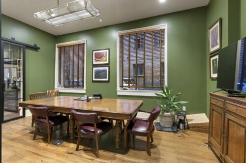 More Photos Of 528 Gravier St, New Orleans Office For Lease