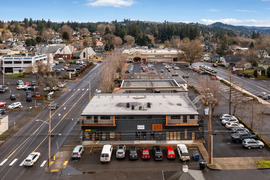 More Photos Of 222 NE Everett St, Camas Storefront Retail Office For Lease