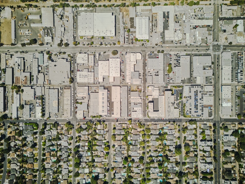 More Photos Of 15013-15019 Califa St, Van Nuys Manufacturing For Lease