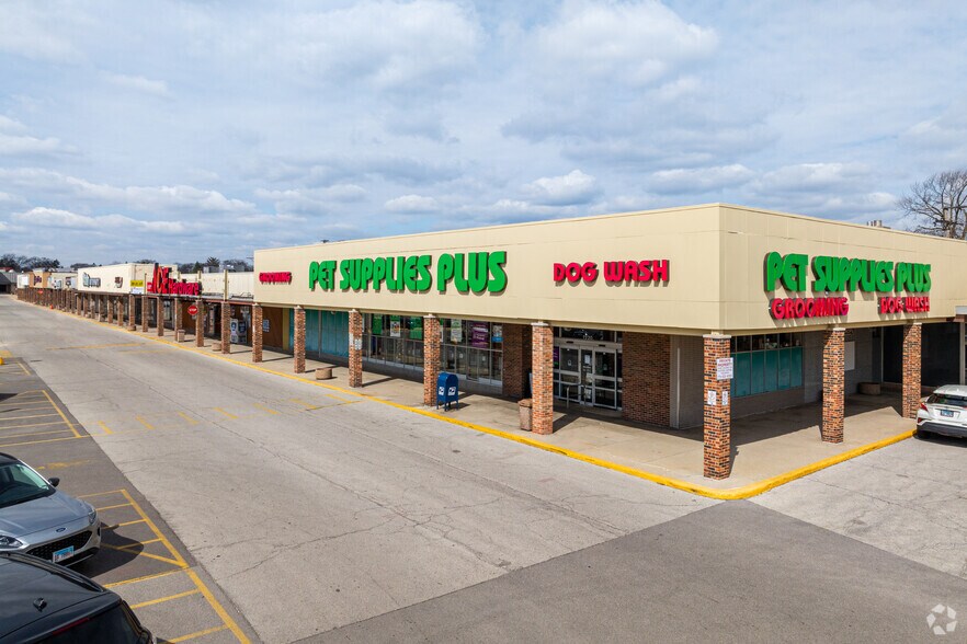 More Photos Of 7200-7342 W Foster Ave, Chicago General Retail For Sale