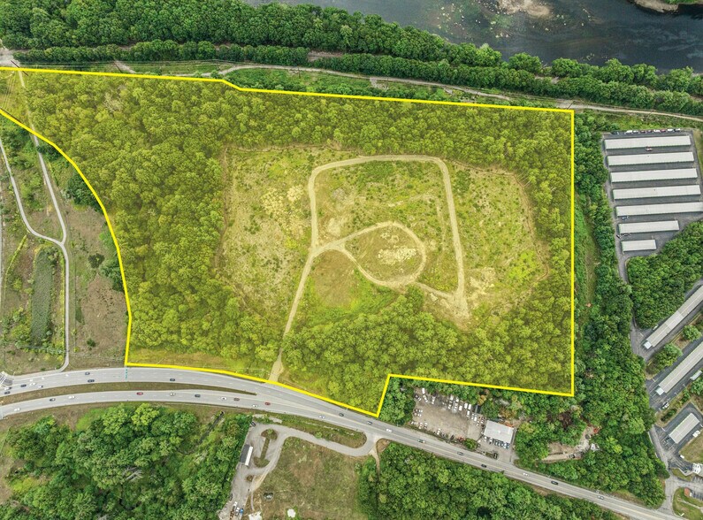 More Photos Of 769 Daniel Webster Hwy, Merrimack Warehouse For Sale