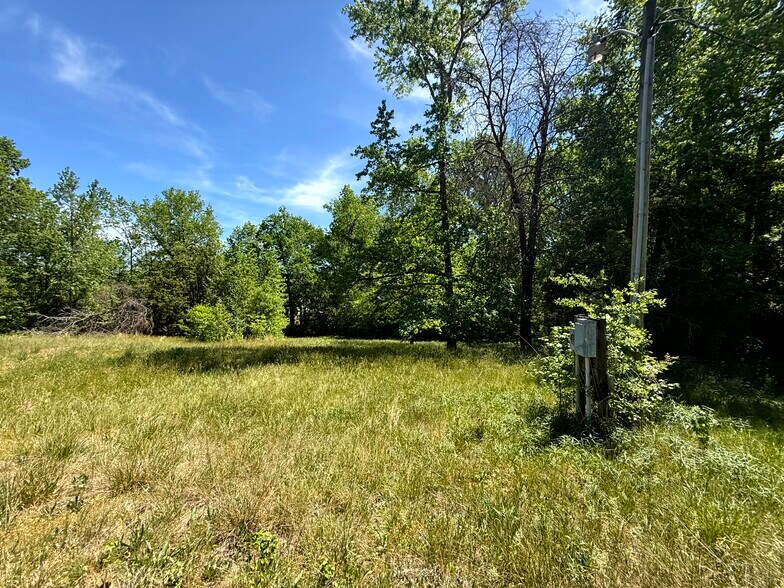 More Photos Of 142 Edith Dr, Taylors Land For Sale