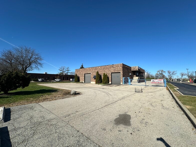 Primary Photo Of 1220 Mark St, Bensenville Warehouse For Lease