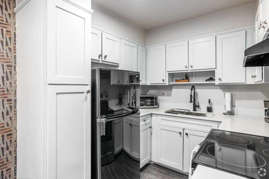 More Photos Of 516 NW 8th St, Oklahoma City Apartments For Sale