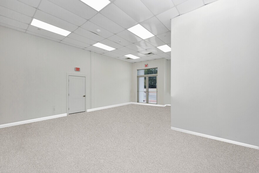 More Photos Of 1080 New York Ave, Huntington Station Apartments For Lease