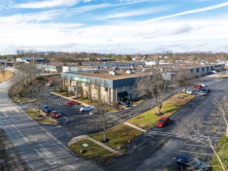 Primary Photo Of 800-820 Freeway Dr N, Columbus Office For Lease