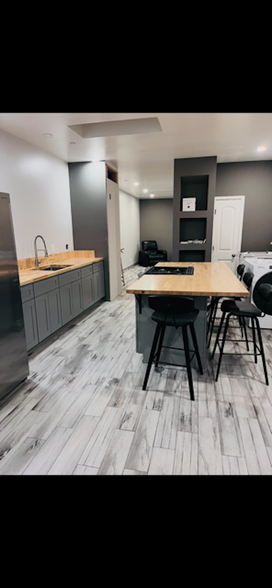 More Photos Of 7511 Monterey St, Gilroy Storefront For Sale