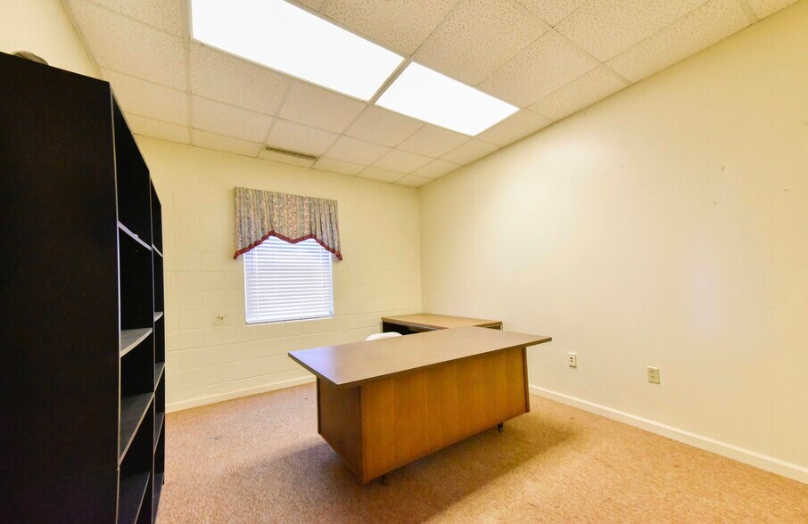 More Photos Of 3901 Raeford Rd, Fayetteville Religious Facility For Lease