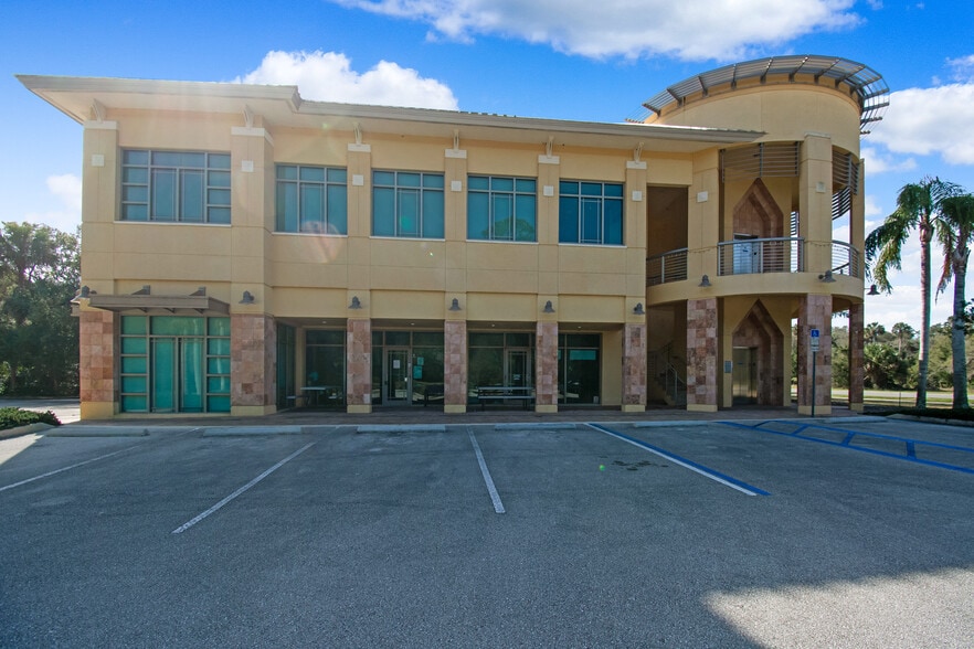 More Photos Of 6 Meridian Home Ln, Palm Coast Office For Lease
