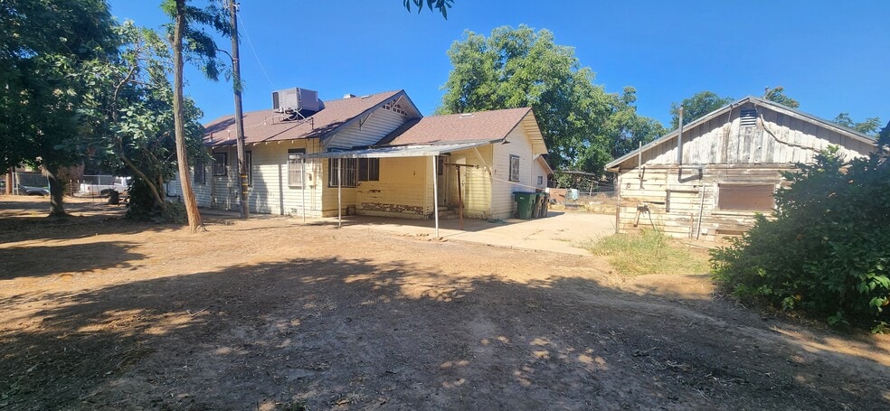 More Photos Of 5469 Tulare ave, Fresno Land For Sale