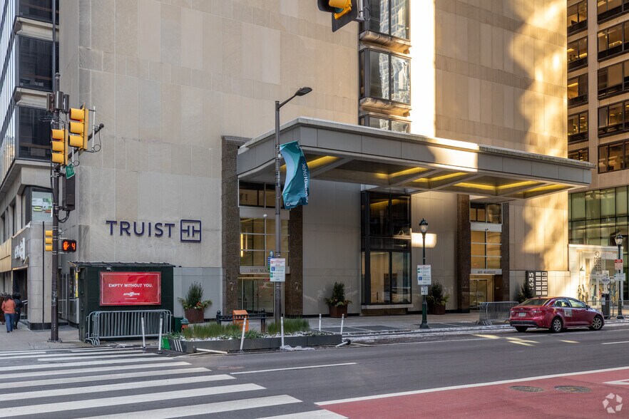 More Photos Of 1635 Market St, Philadelphia Office For Sale