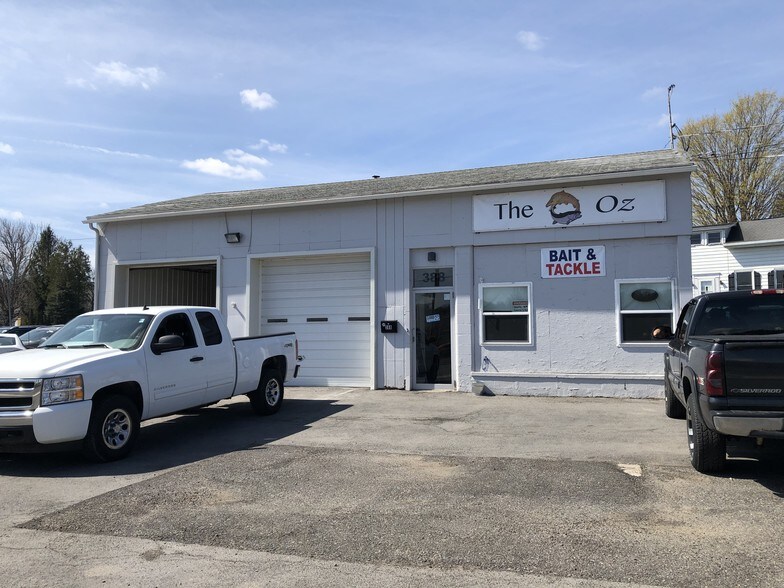 More Photos Of 420 W 1st St, Oswego Auto Dealership For Sale