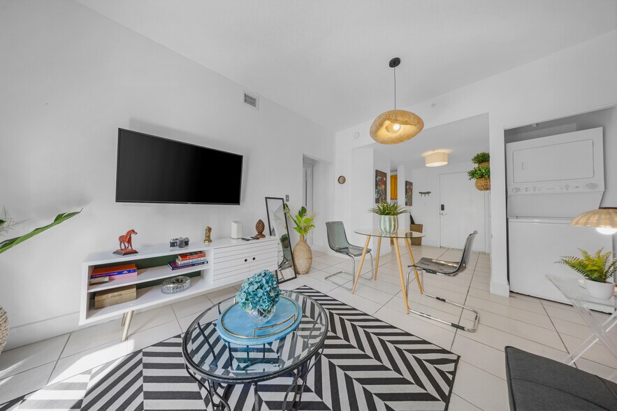 More Photos Of 750 SW 2nd St, Miami Apartments For Sale