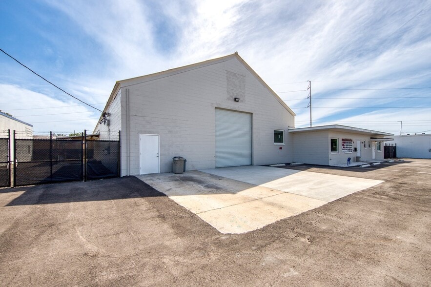 More Photos Of 3284 Morris St, Saint Petersburg Warehouse For Sale
